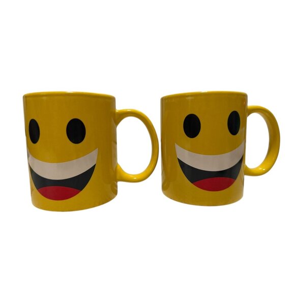 Pompano Isle Casino Ceramic Yellow Mug Cup Play More Be Happy Set of 2 - Picture 2 of 11